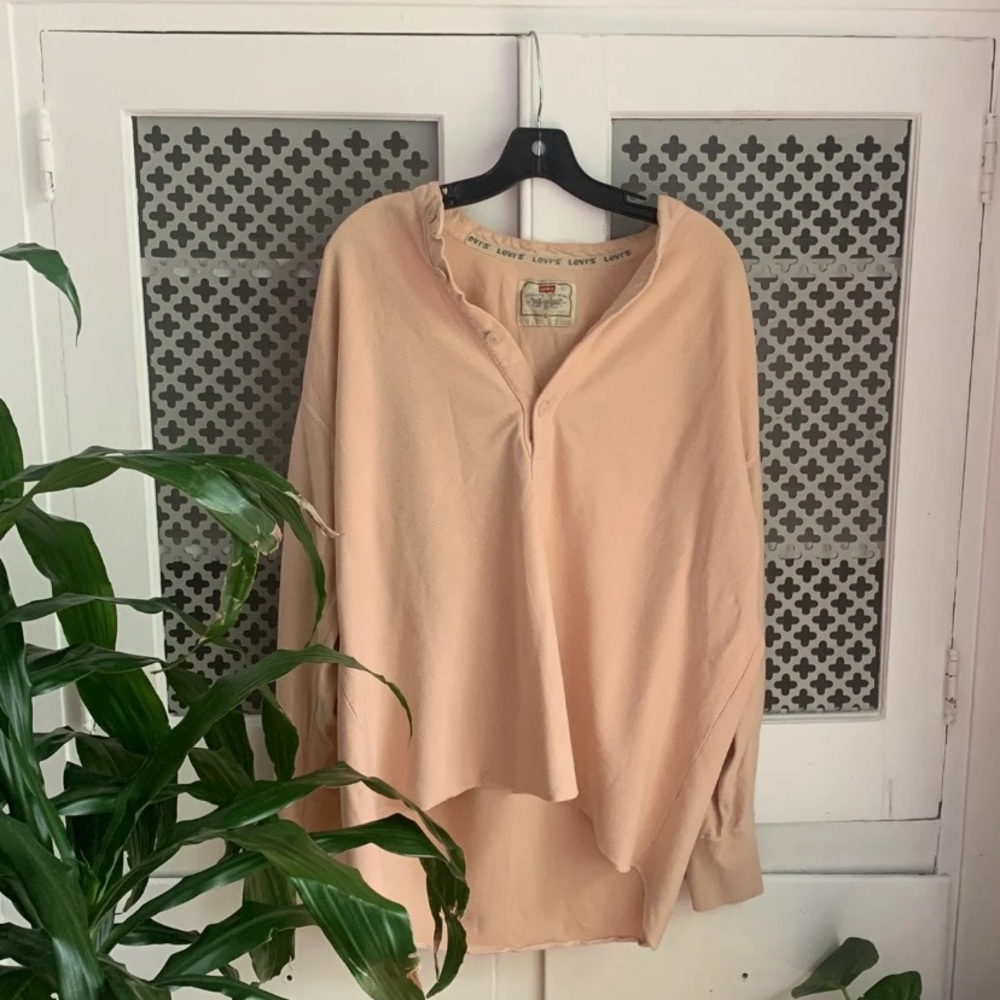 Vintage Levi Long Sleeve